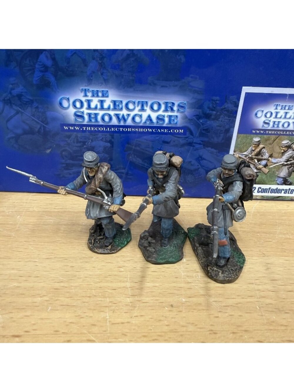 Collectors Showcase CS00242 Confederate Attackers Civil War 3 Figures Boxed